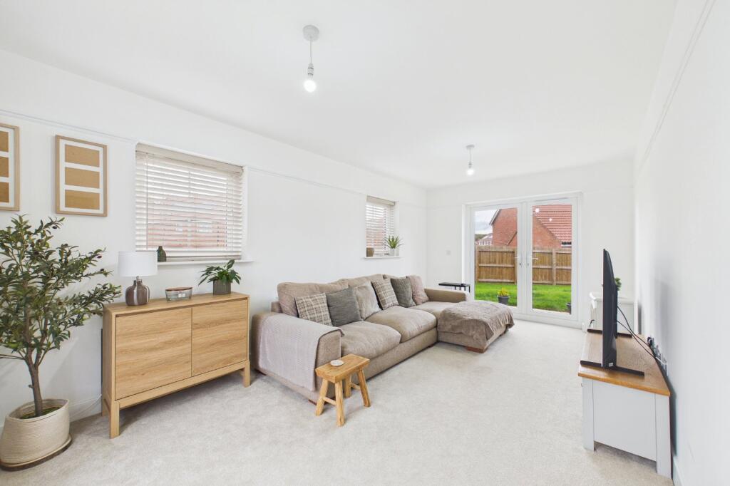 Greendale Crescent, Skelton Gate, Leeds, West Yorkshire, LS9 photo 2