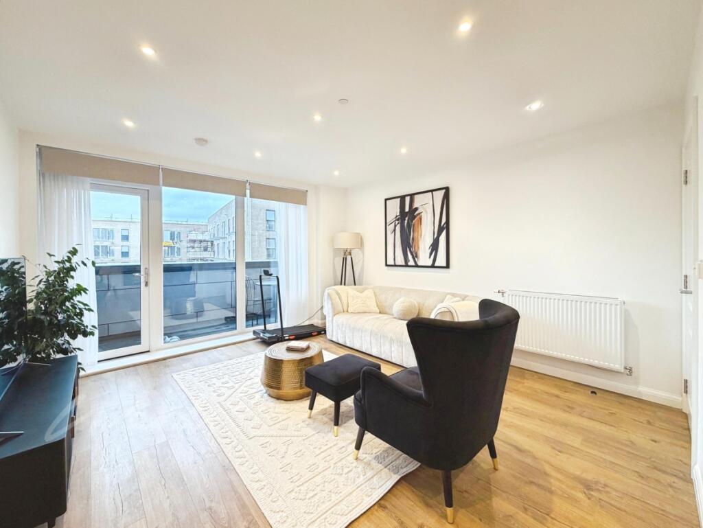 Apartment in Dartford, Kent - View 4