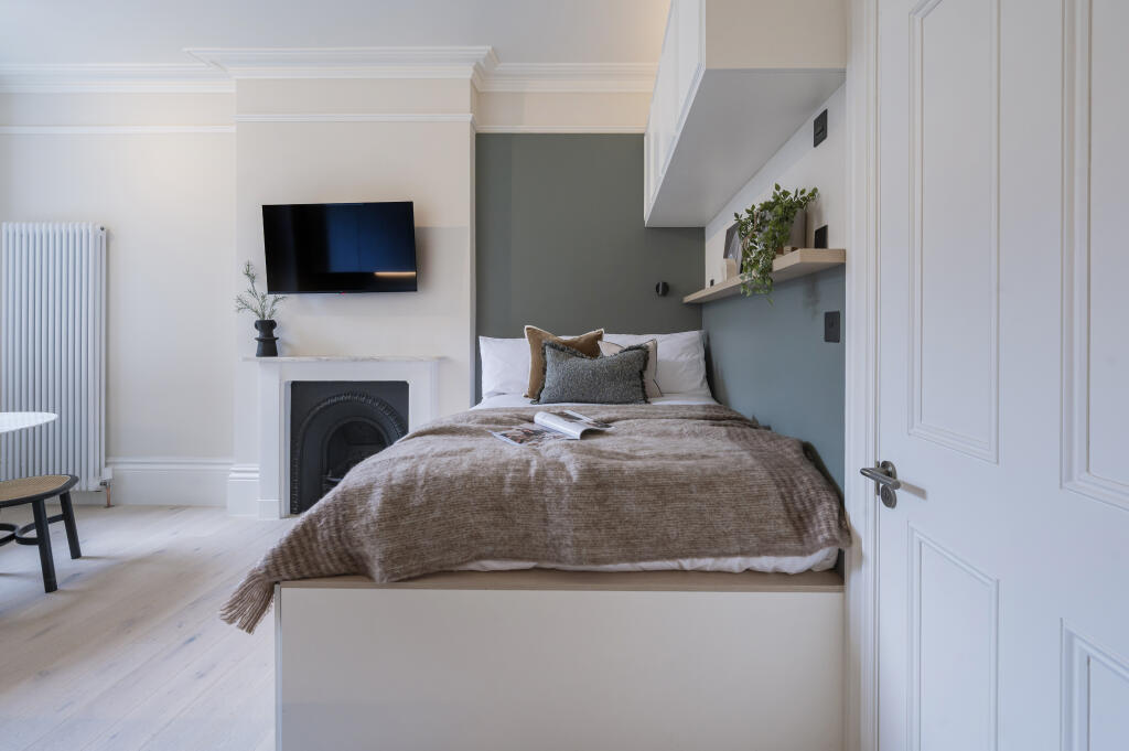 Main image of property: Kensington Gardens Square, London, W2