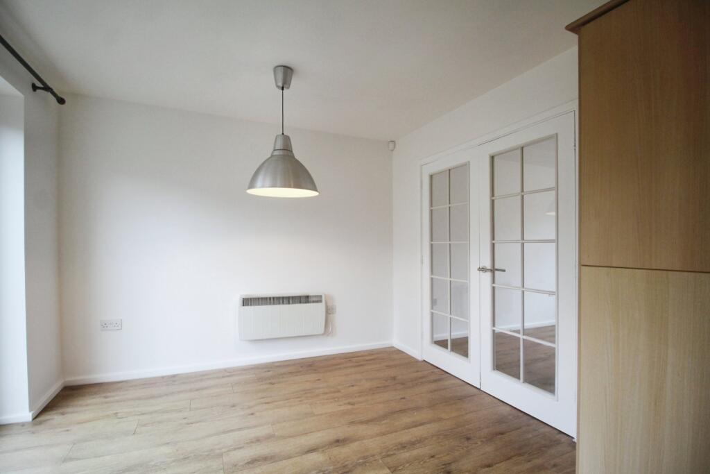 House in Leeds, West Yorkshire - View 5