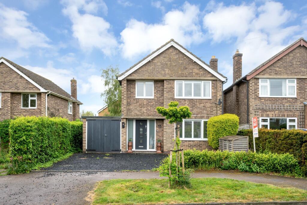 3-bed detached on Orchard Road, Langham, £375,000