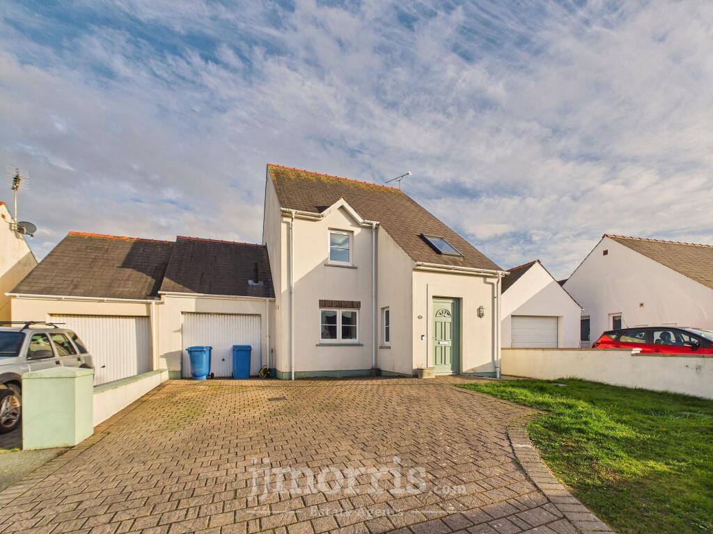 Main image of property: 26 Parc Loktudi, Fishguard, SA65 9AF