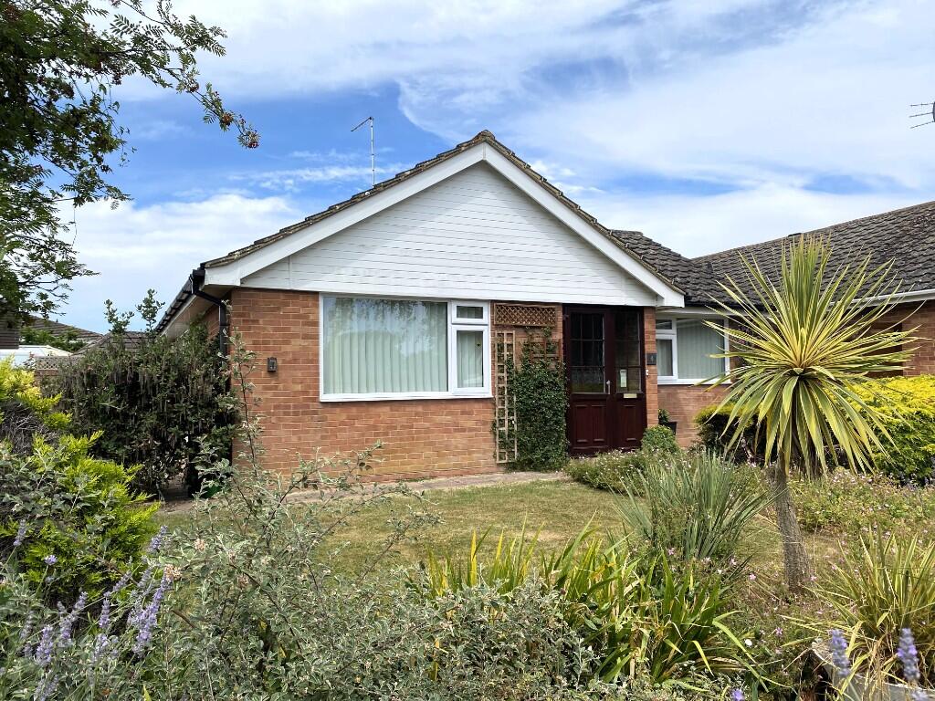 Main image of property: Langley Grove, Aldwick, Bognor Regis, West Sussex, PO21