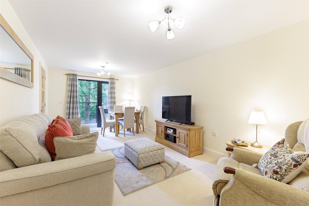 Apartment in Cardiff, Llanishen - View 3