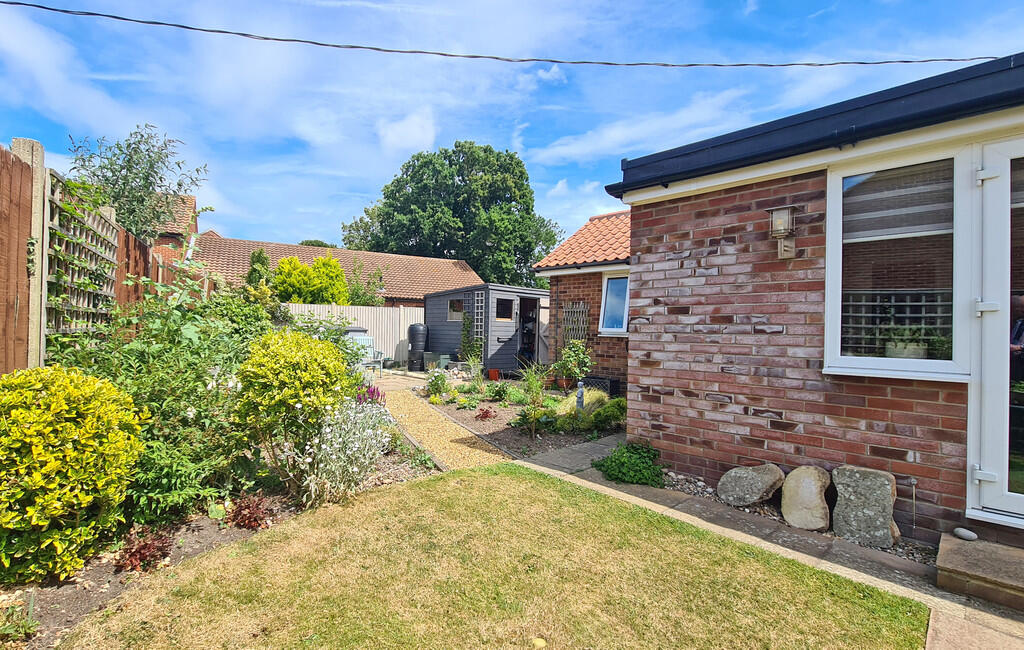 Northfield Road, Mundesley photo 3