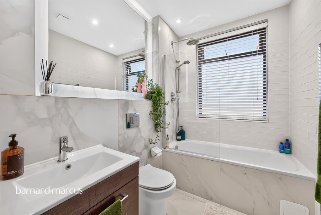 Apartment in London - More