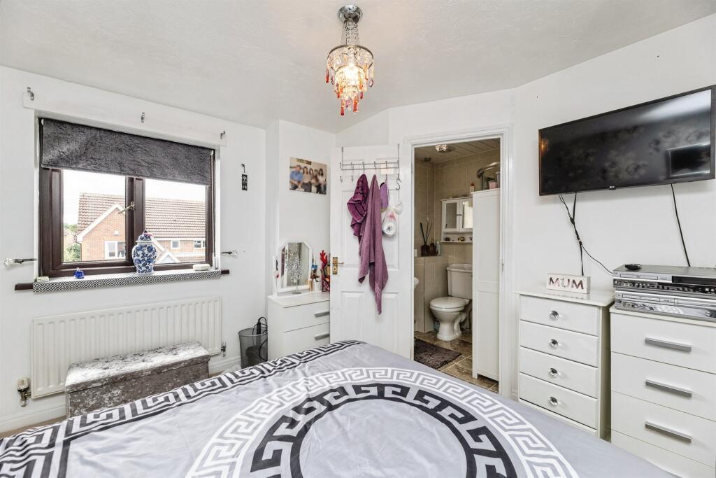 House in Wakefield, West Yorkshire - View 5