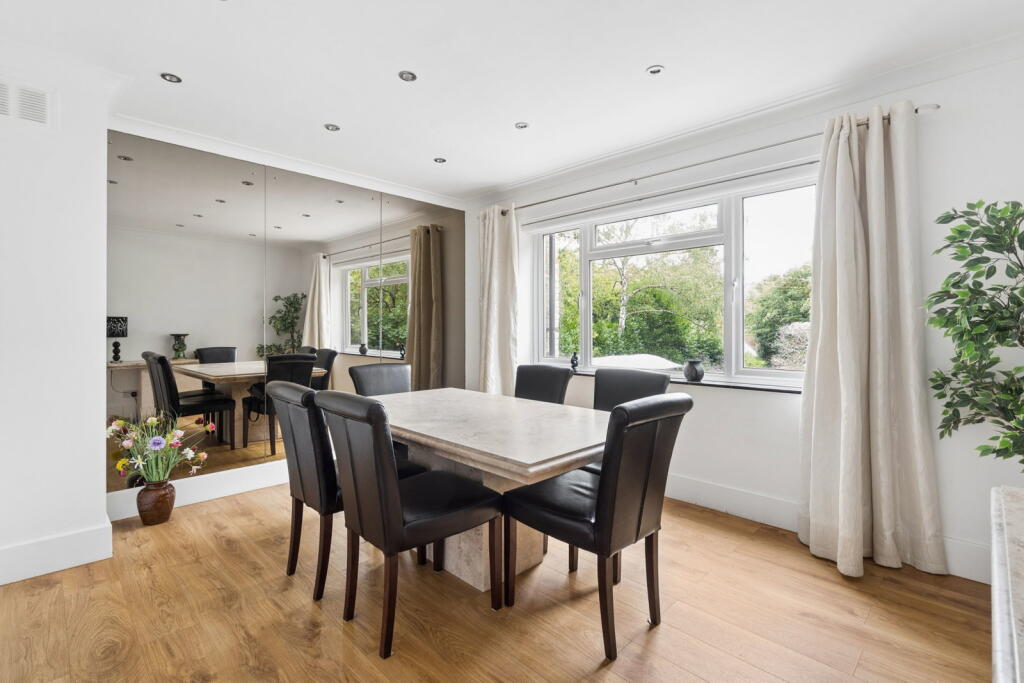House in Watford - View 5
