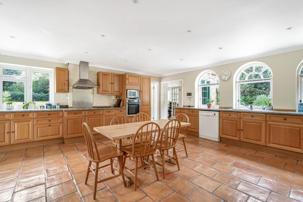 House in Guildford - View 2