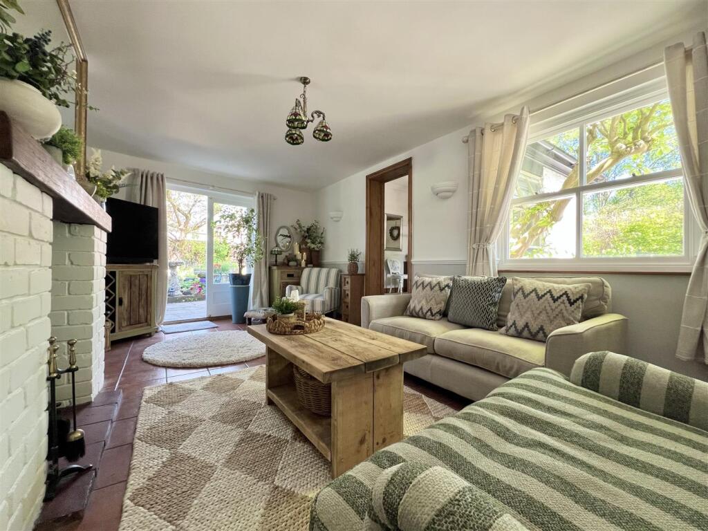 House in Dudley - More
