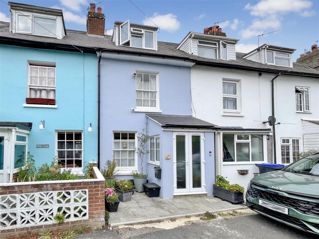 Main image of property: 117 Lower Road, Salisbury