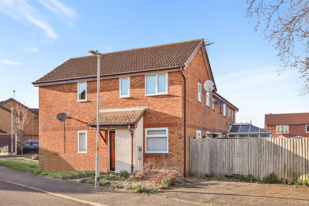Main image of property: Daisy Croft, Rushden