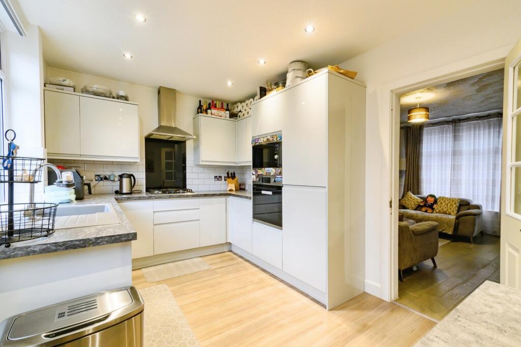 Bowgreave Avenue, Bolton, Greater Manchester, BL2 photo 4