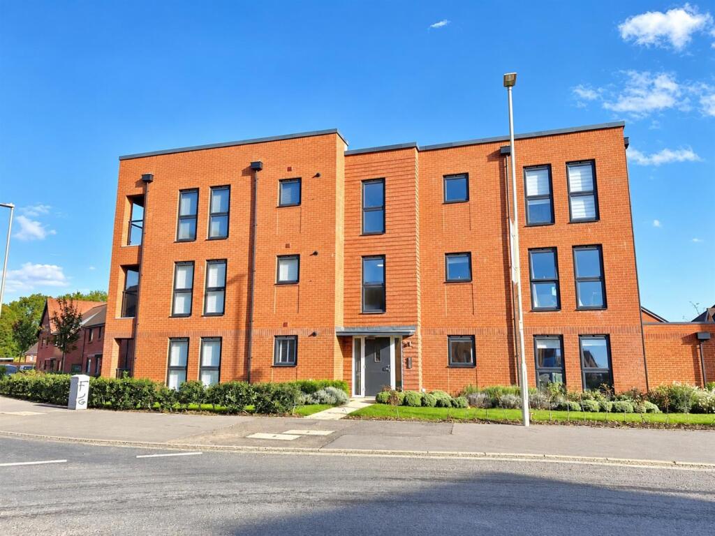 Main image of property: Avon Road, Curbridge, Southampton