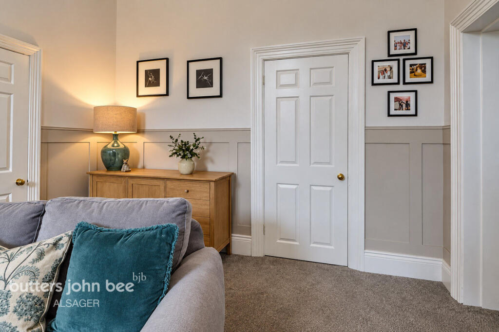 Apartment in Stoke-on-Trent - More
