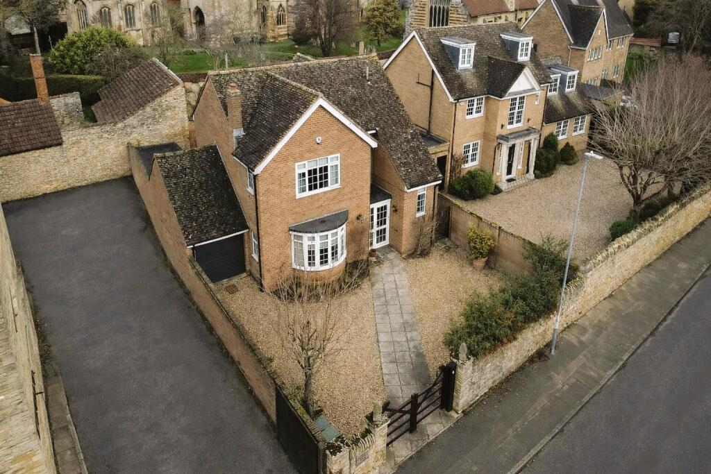 Main image of property: Wood Street, Higham Ferrers, NN10 8DL