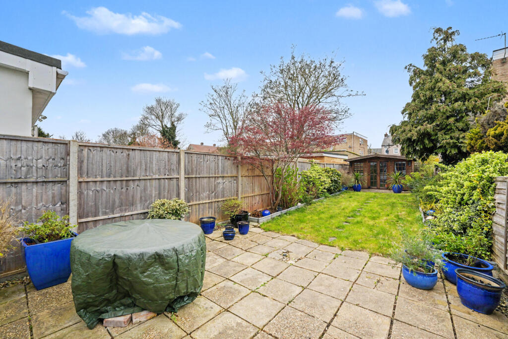 House in Enfield, Enfield Highway, Ponders End - View 4