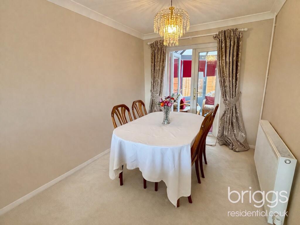 Thackers Way, Deeping St James, Market Deeping, PE6 photo 4