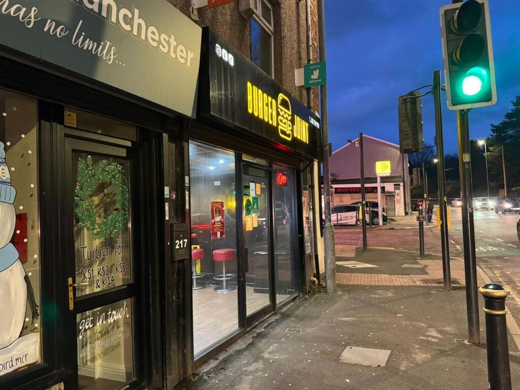 Bury Old Road, Prestwich, Manchester photo 4