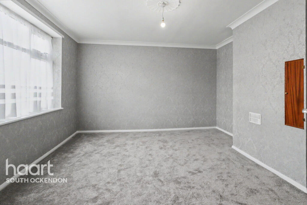 House in Romford - View 4