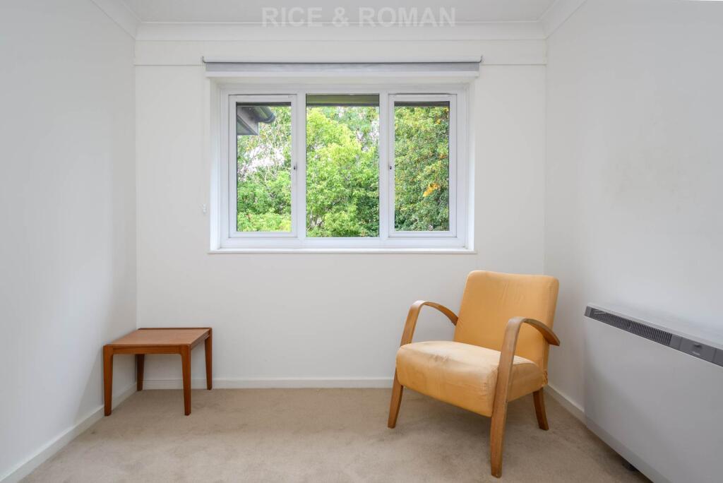Apartment in Sutton - View 2