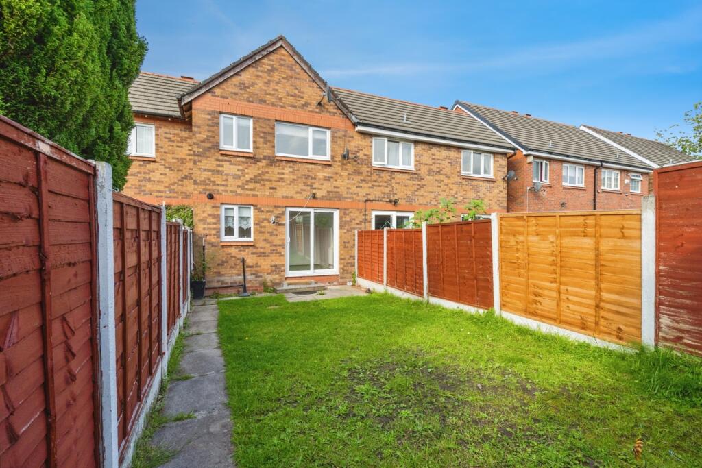 House in Bolton, Fernhill Gate - More