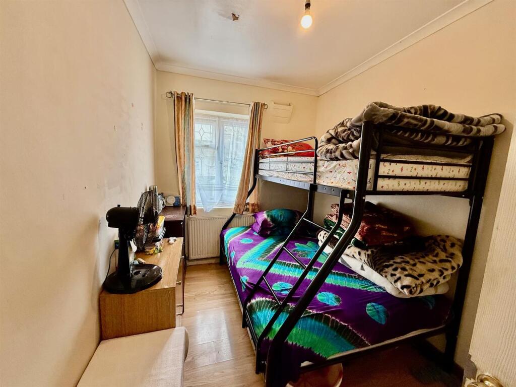 House in London - View 4