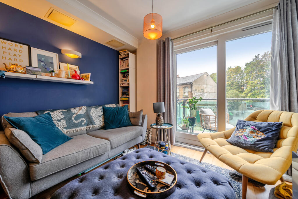 Apartment in London - More