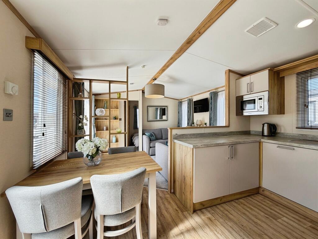 House in Stratford-on-Avon, Stratford-upon-Avon - View 4