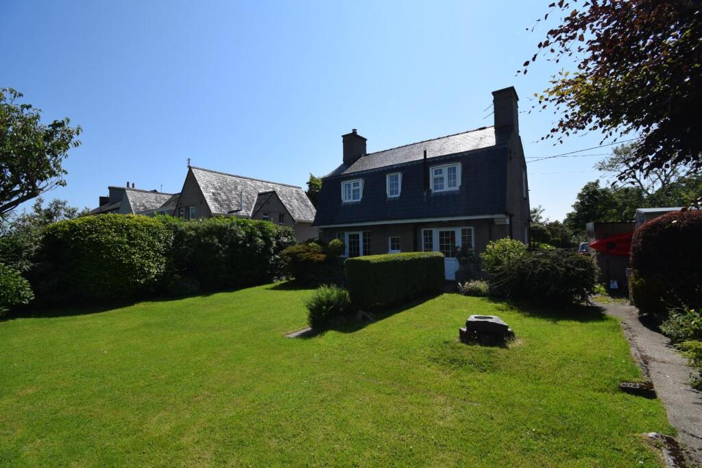 Caernarfon Road, Criccieth photo 2