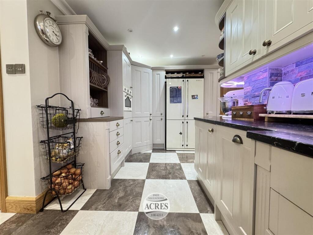 Additional image 23 of Englestede Close, Handsworth Wood, Birmingham