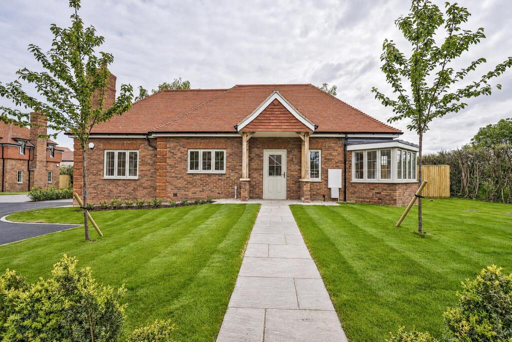 Main image of property: Welford Gate, Milcote Road, Welford On Avon, Stratford Upon Avon