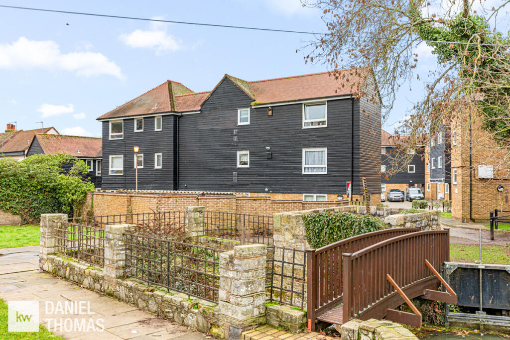 Main image of property: DANIEL THOMAS | Romeland, Waltham Abbey, EN9 1QZ