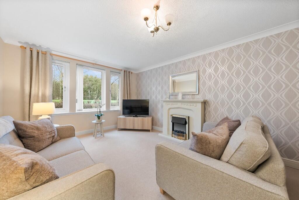 Apartment in Renfrewshire - View 2