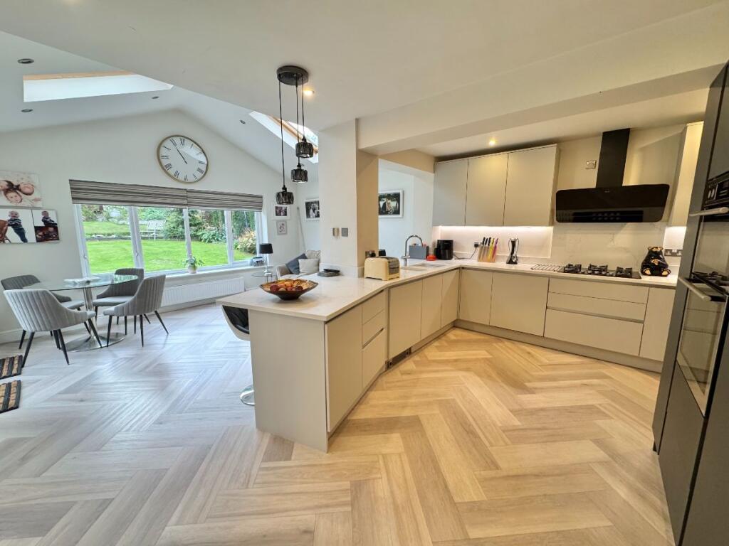 House in Solihull, Kineton Green - View 2