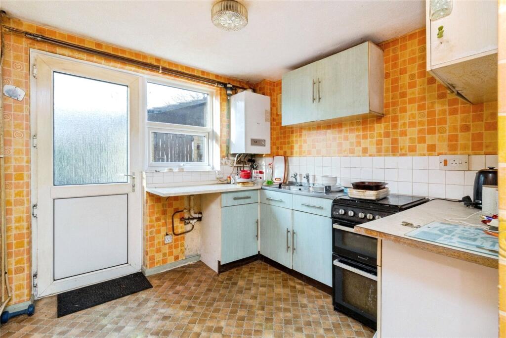 House in Torquay, Torbay - View 3