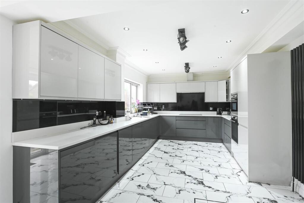 Netherfield Road, Harpenden photo 2