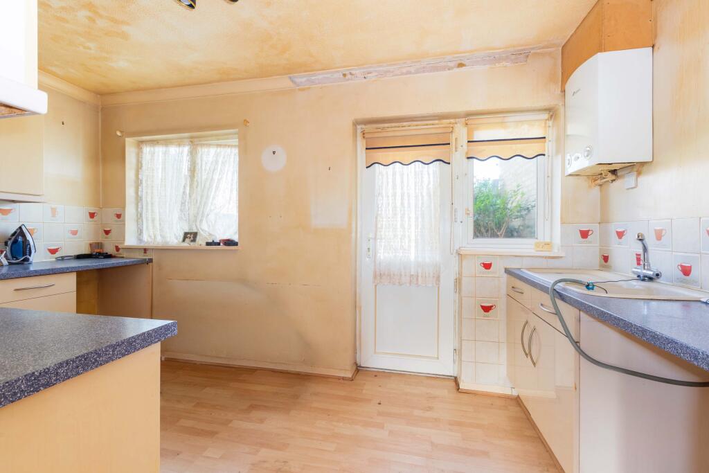 House in Slough, Colnbrook with Poyle - View 5
