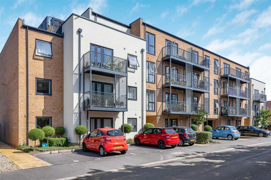 Main image of property: Hythe Lodge, Boyn Valley Road, Maidenhead, SL6