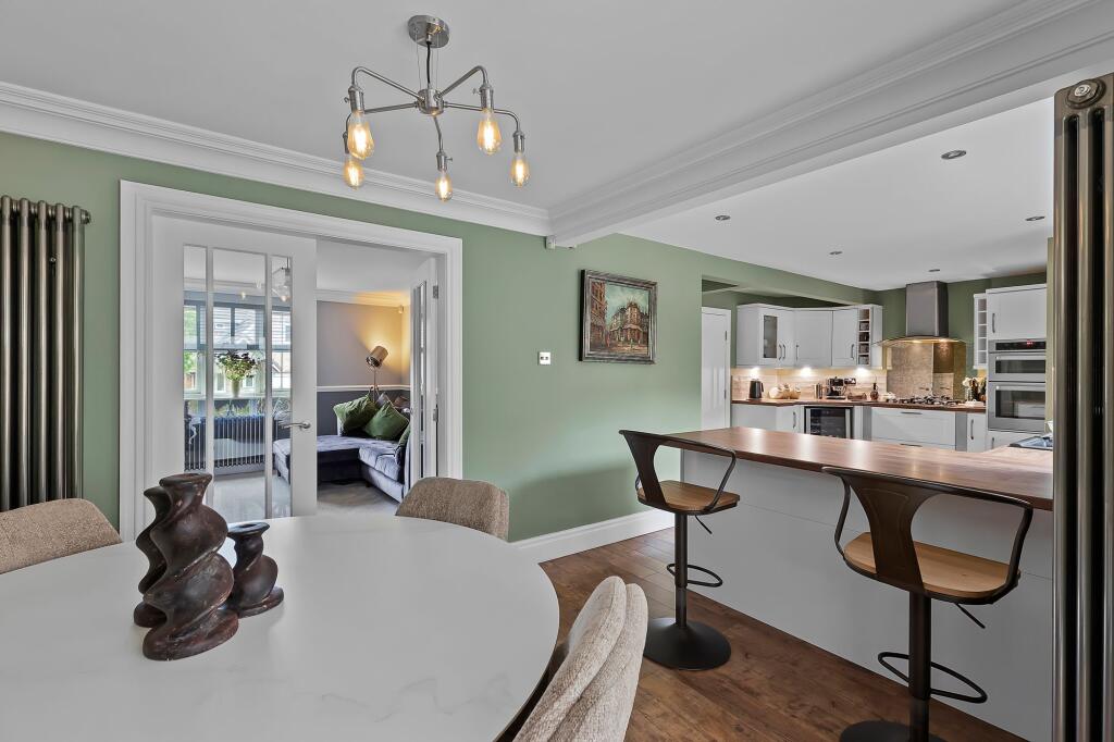 House in Bradford, Baildon - View 5