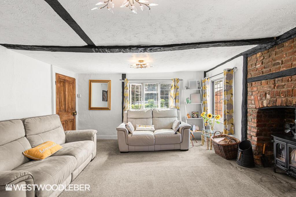 House in Broxbourne, Wormley - View 4