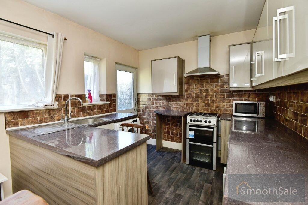 House in Stoke-on-Trent - More