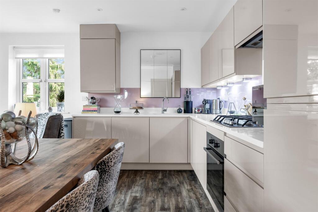 Butterwick Way, Welwyn photo 4