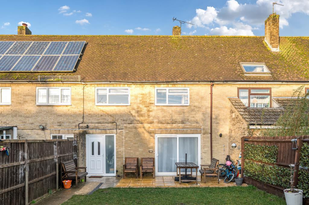 Main image of property: Frethern Close, Burford, OX18