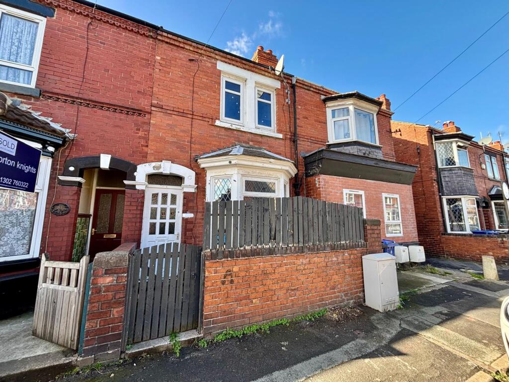 Main image of property: 53 Royston Avenue, Doncaster DN5 9RB