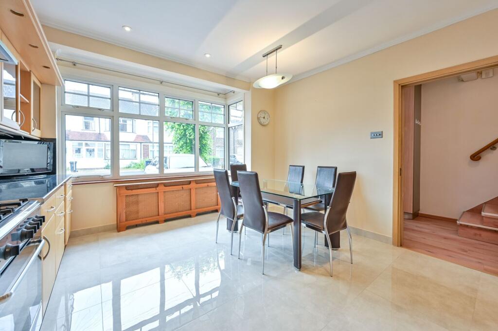 House in London - View 5