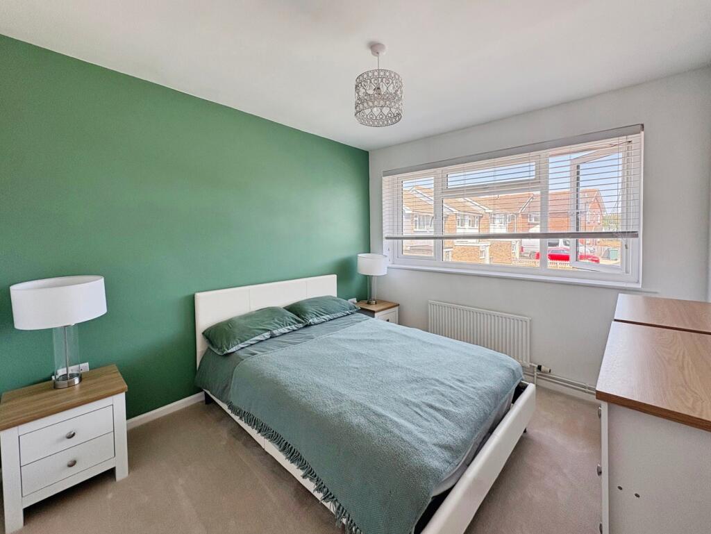 House in East Cowes, Osborne - More