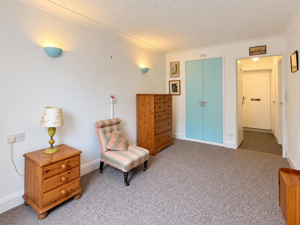Apartment in Eastbourne, Little Chelsea, Upperton - More