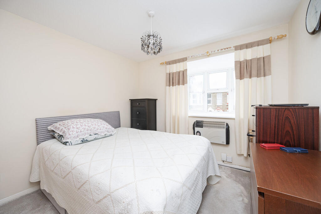 Apartment in London - View 5