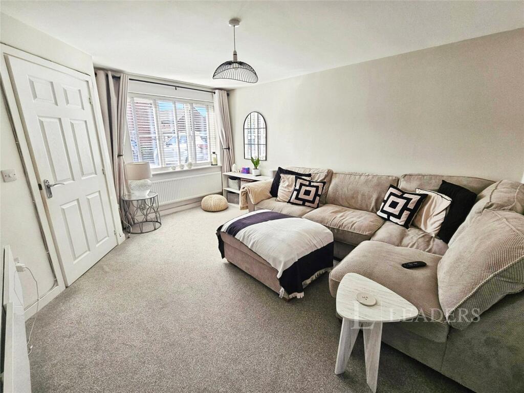 Wolfscote Close, Oakwood, Derby photo 3